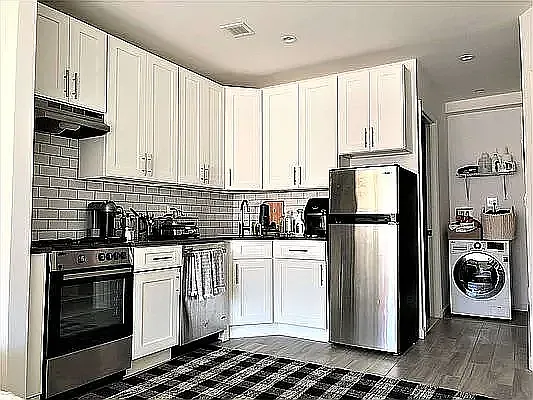 11-15 47th Road — Photo 3