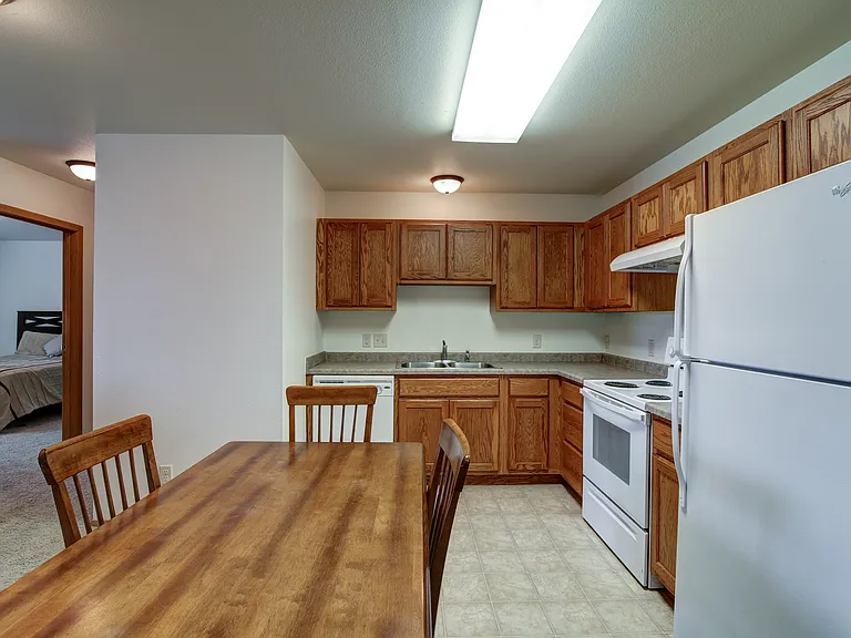 Dakota Point Apartments — Photo 6