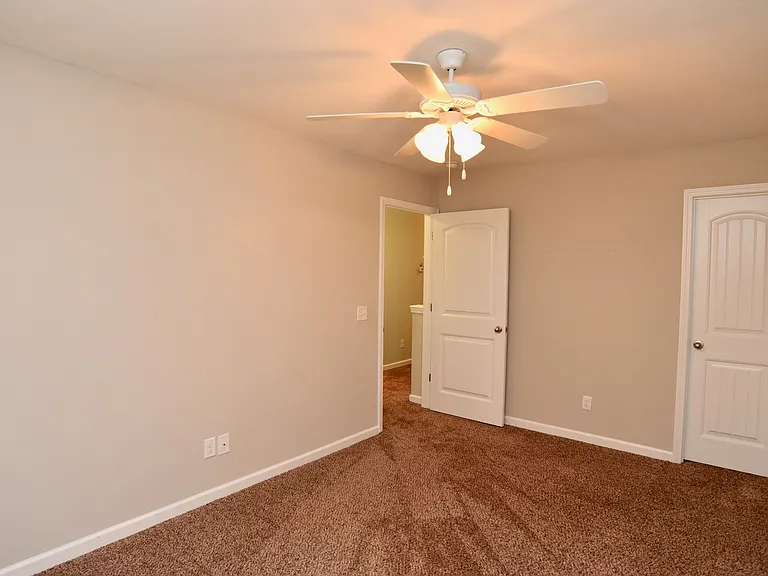 45 Walker Ct — Photo 10