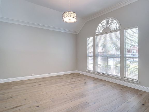 4th image of 4104 Remington Park Ct