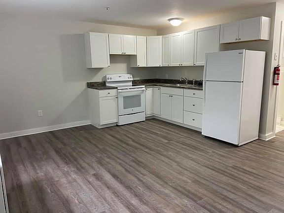 3rd image of 9 At 45 West Main St