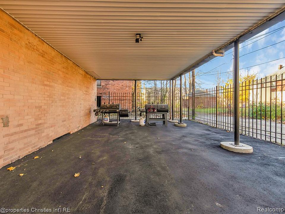 44 Highland St #8, photo 11