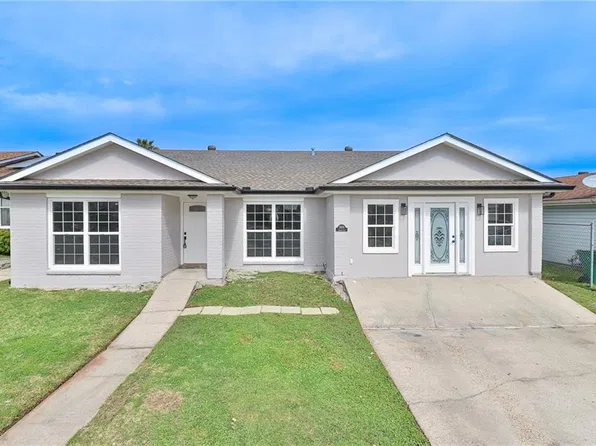 3828 Clover Ln, Harvey, LA 70058