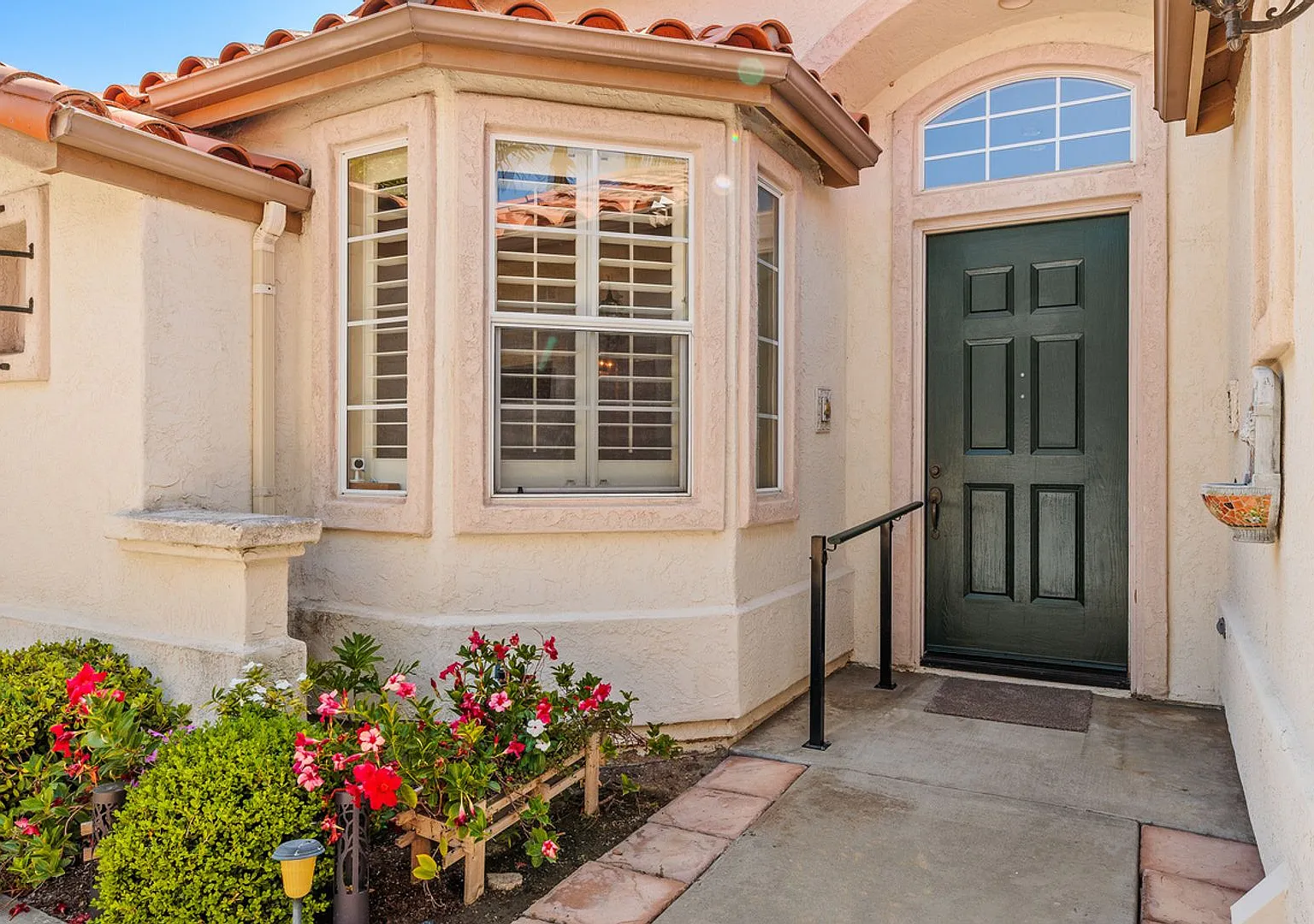 4 Bedroom 3 Bath in Carlsbad — Photo 4