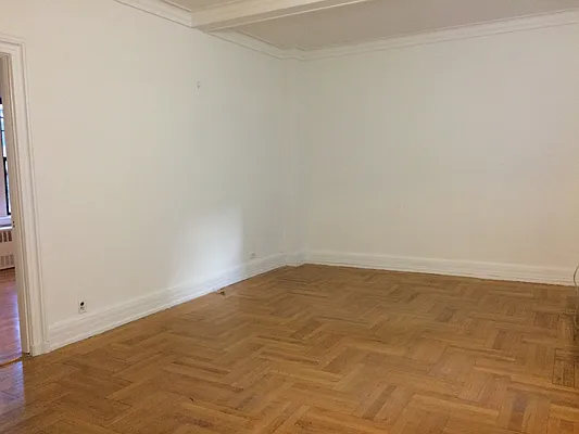 Rented by Everrock Equities | media 18