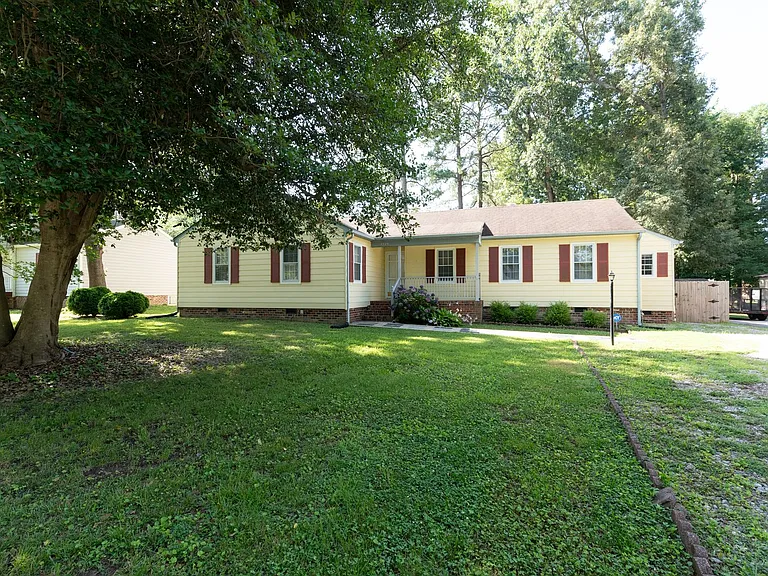 4329 Deertrail Dr N — Photo 3