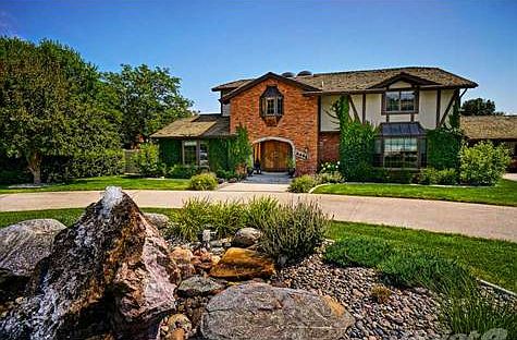 1st image of 4458 Loma Vista Dr