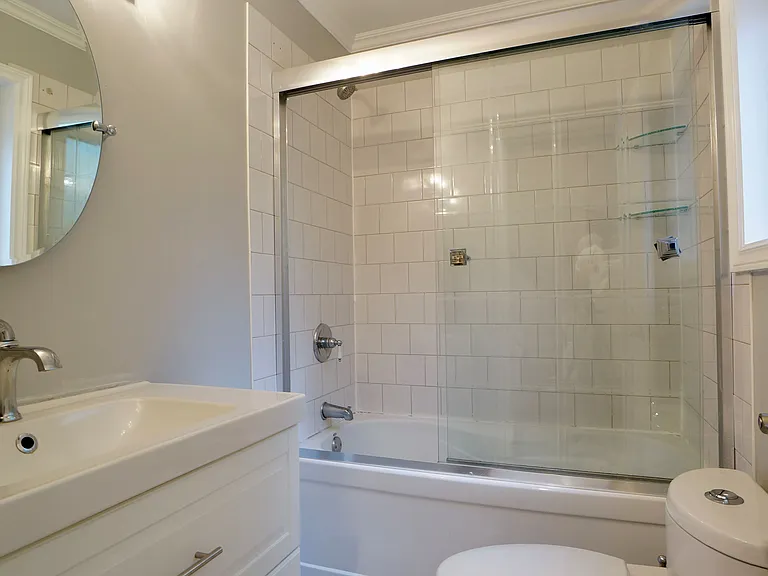 7 Twin Pauls Cres — Photo 7