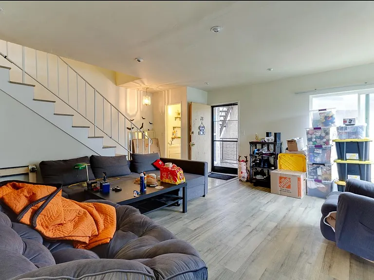 7000 S La Cienega Blvd #28 — Photo 4