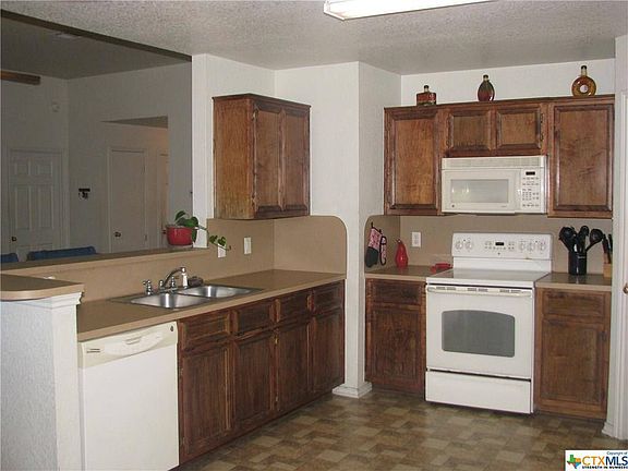 4th image of 2709 Lindsey Dr