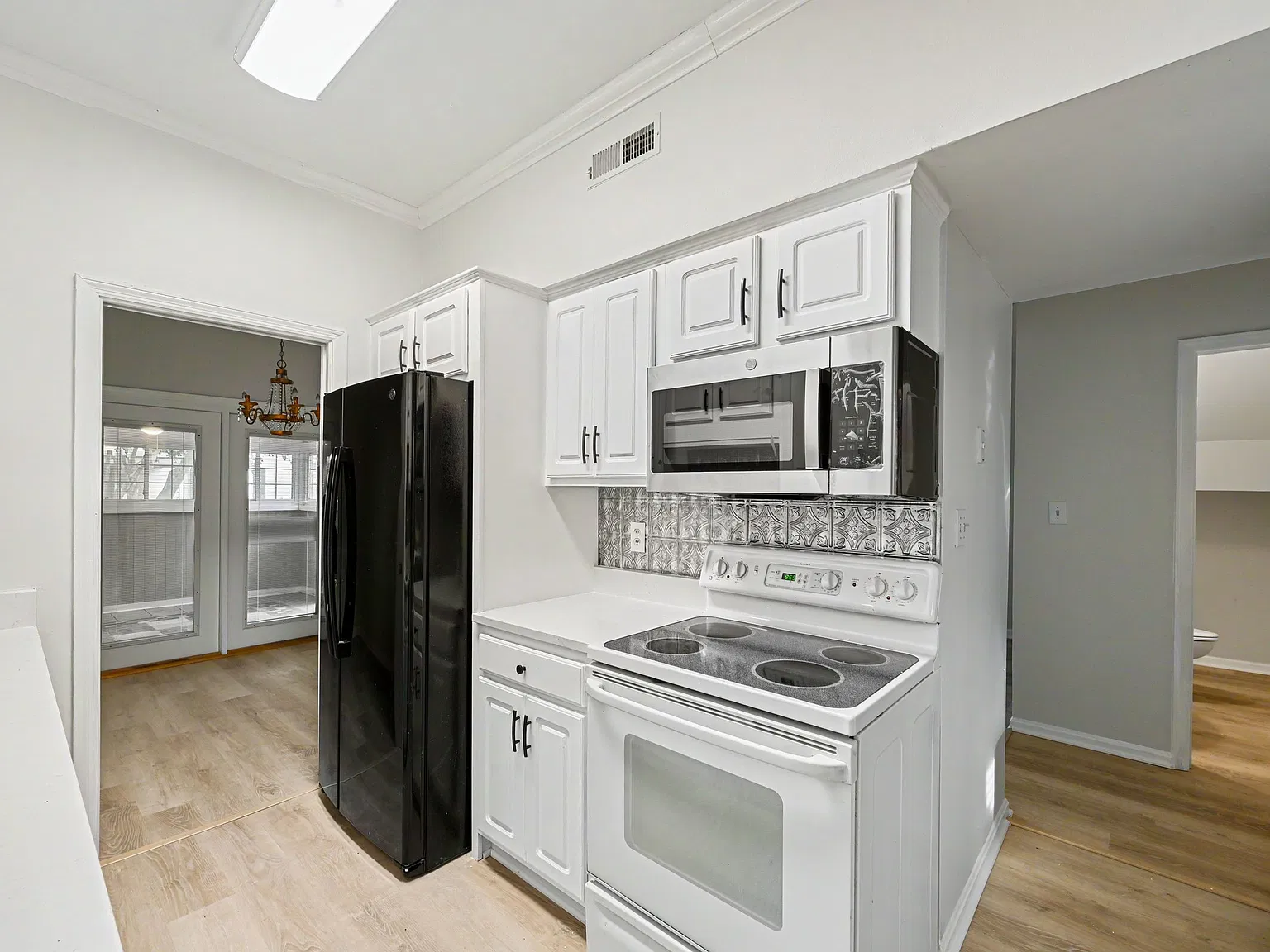 5945 Quail Hollow Rd — Photo 2