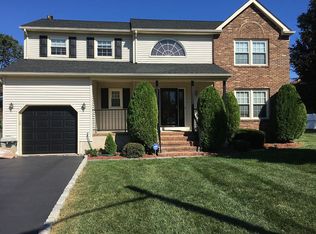 18 Pope Rd, Bridgewater, NJ 08807