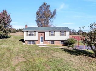 1683 Meadow Run Dr, Morristown, TN 37814
