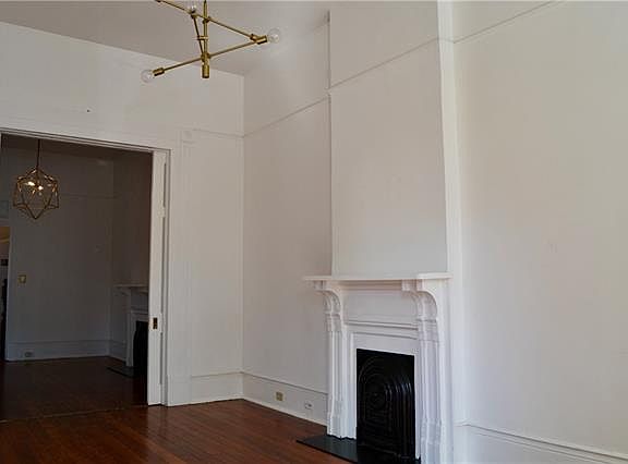 2nd image of 4211 Prytania St