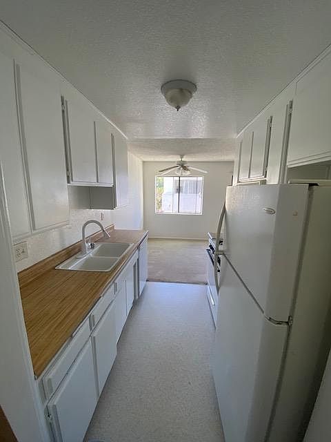 Unit 105 kitchen