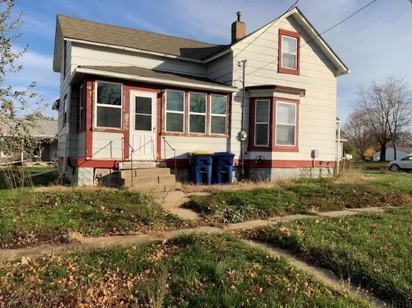 713 D Ave, Vinton, IA 52349
