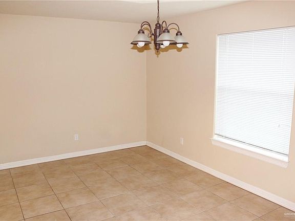 4th image of 2500 Ithica Ave