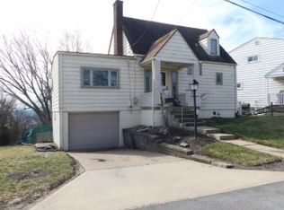 600 Riverview Dr, Dravosburg, PA 15034