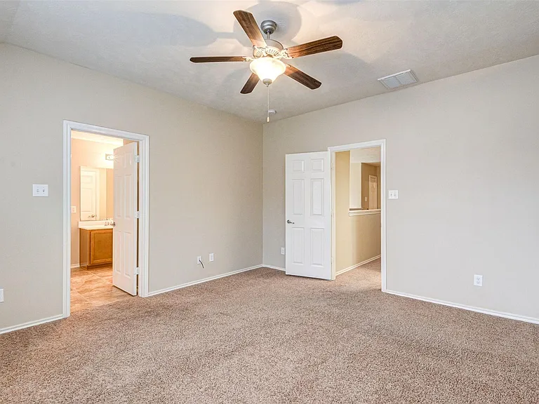 23 Fairlee Ct — Photo 32