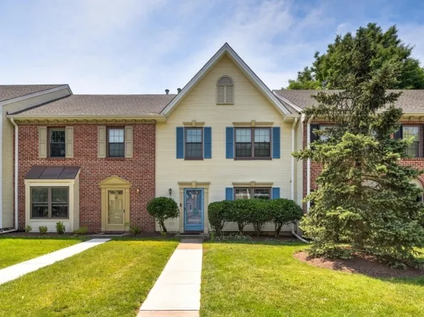 704 Brokaw Ct, Bridgewater Twp., NJ 08807