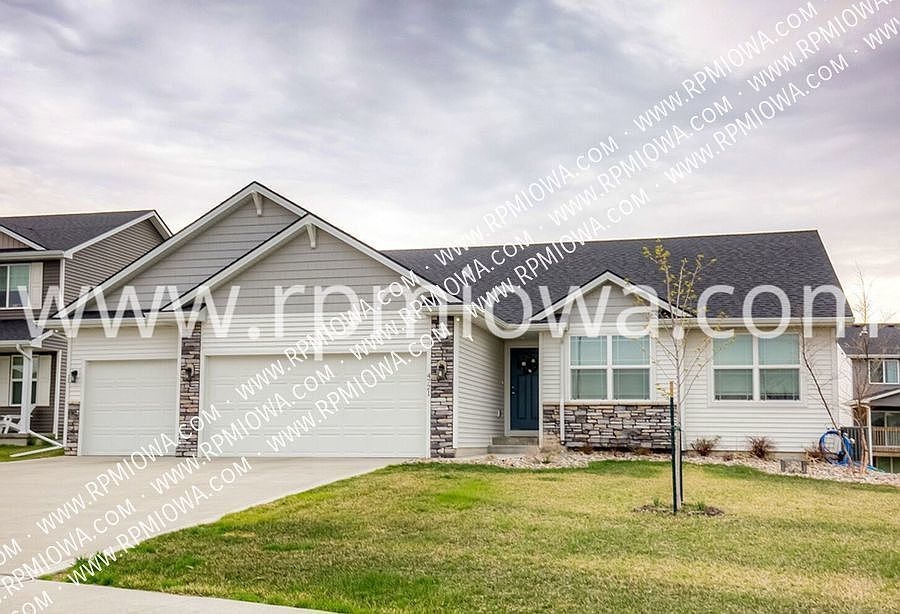 1st image of 4721 NE Oak Dr