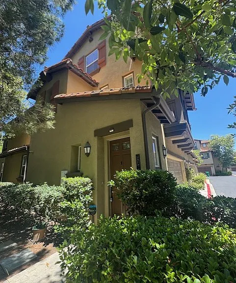 116 Coral Rose — Photo 3
