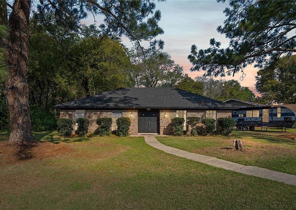 1st image of 3016 Colburn Dr
