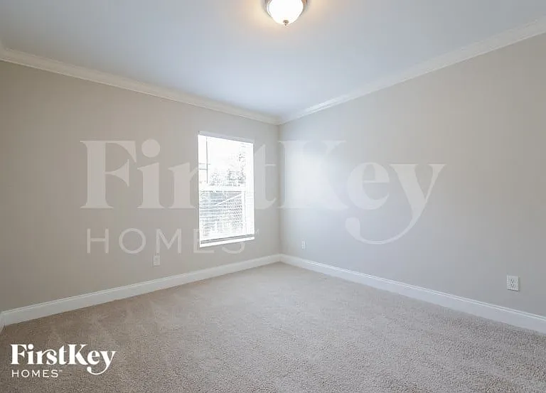 1721 SW 44th St — Photo 13