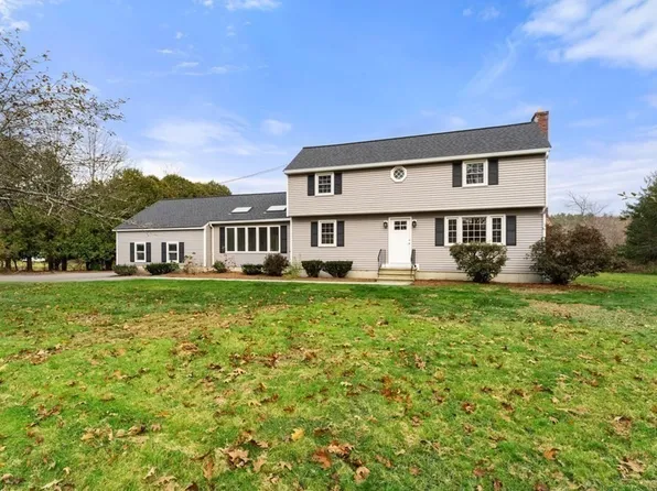 1069 Main St, Dunstable, MA 01827