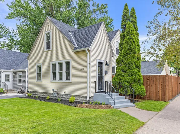 1622 Fernwood St, Saint Paul, MN 55108