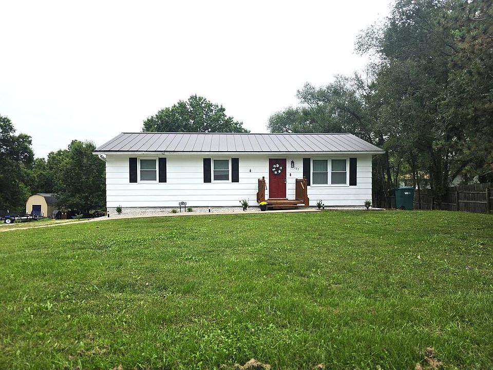 1st image of 107 Sierra Cir