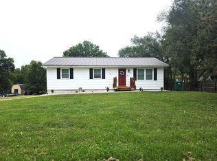107 Sierra Cir, Macon, MO 63552