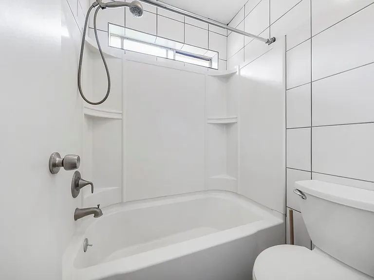 1223 Bramblebury Dr — Photo 22