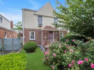 5802 201st Street, Oakland Gardens, NY, 11364