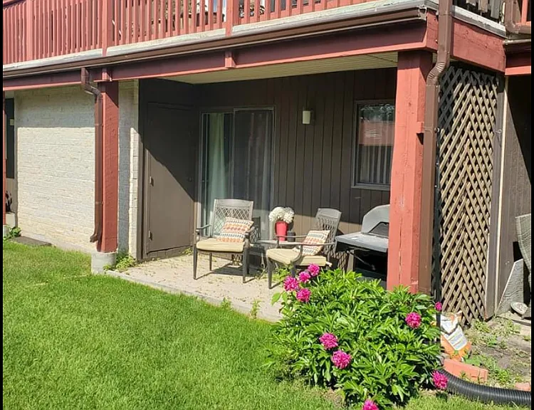 100 Scotswood Dr #19 — Photo 2