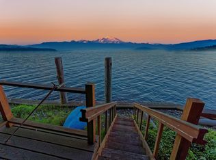 187 S Harrington Lagoon Rd, Coupeville, WA 98239