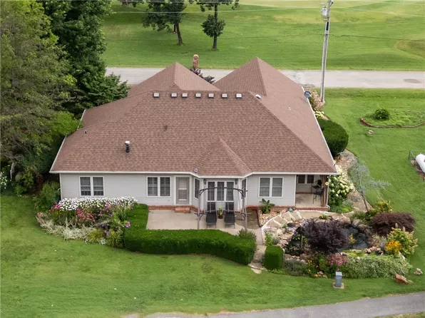 47 La Quinta Loop Unit 9, Eureka Springs, AR 72631