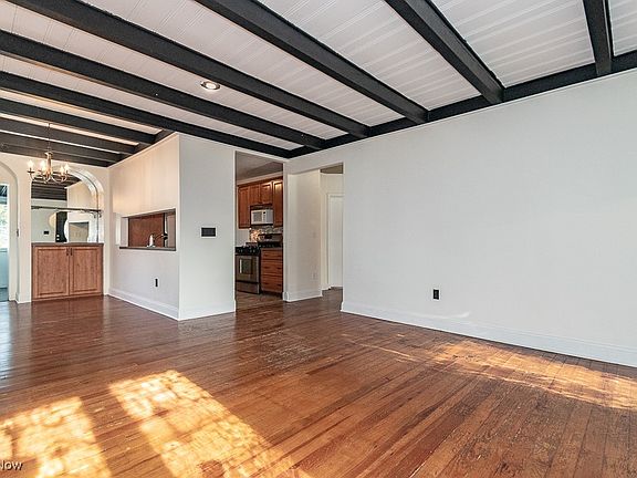 5th image of 5205 Lynd Ave