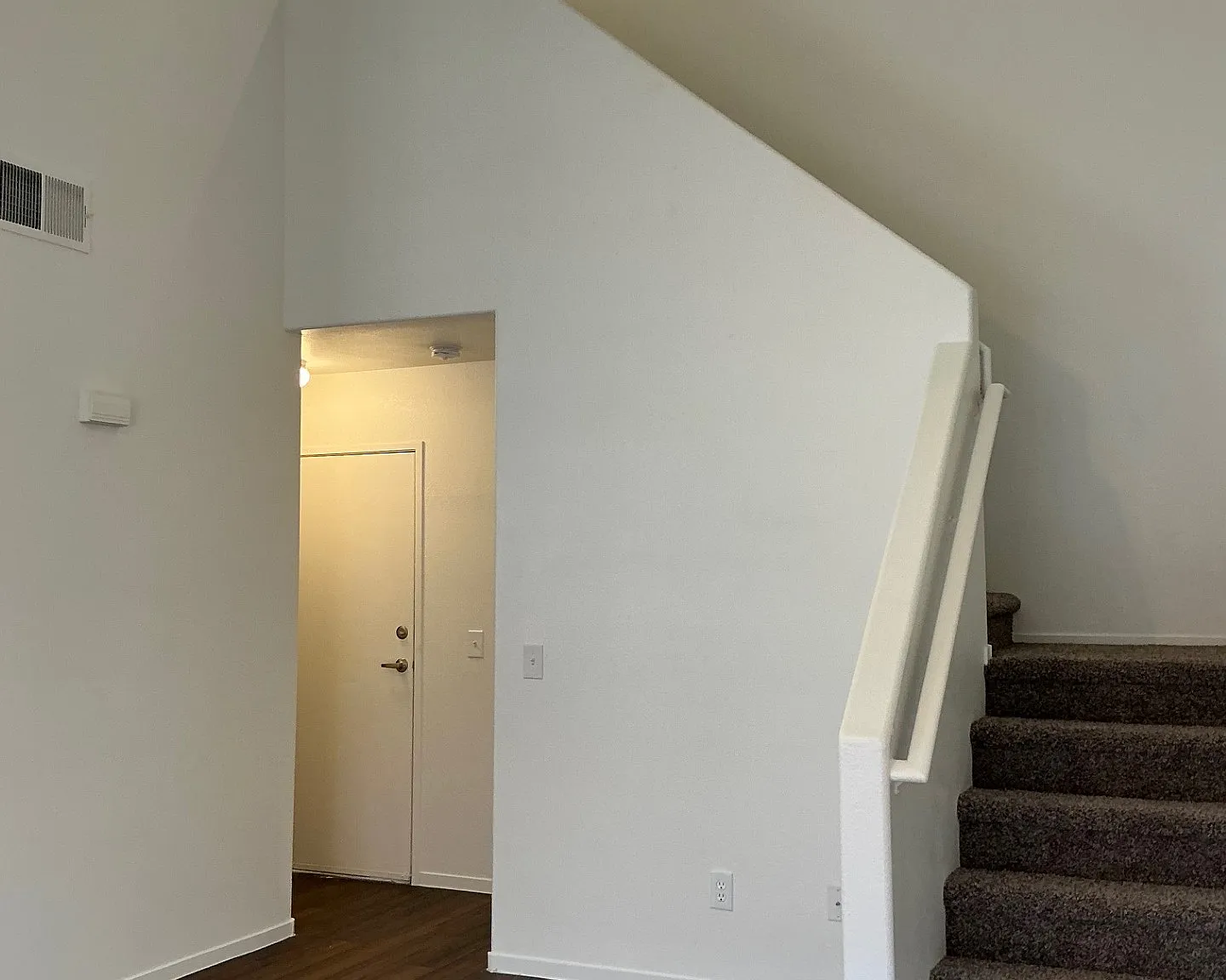 2 bed, 2.5 bath, 1020 sqft, $1,749 — Photo 4