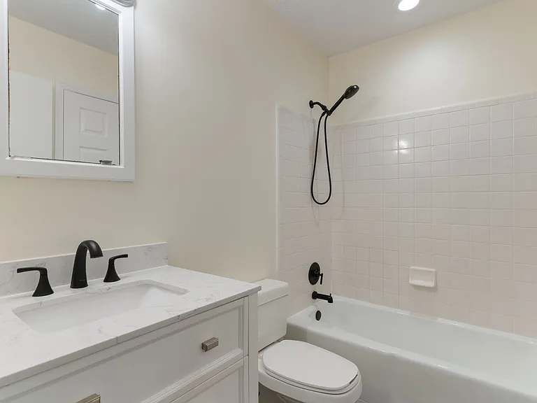 23240 Rosewood Ct #9 — Photo 19