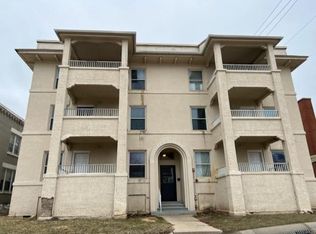 618 W 3rd St, Waterloo, IA 50701