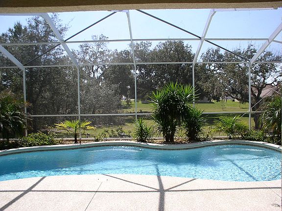  BEAUTIFUL BACK YARD VIEW