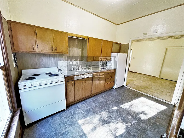 420 S Duff St — Photo 9