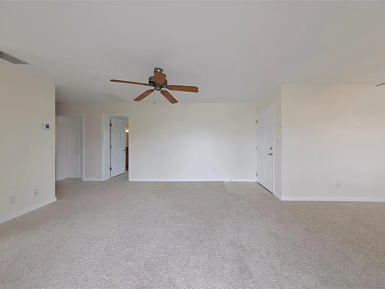222 Pompano Dr SE #H — Photo 7