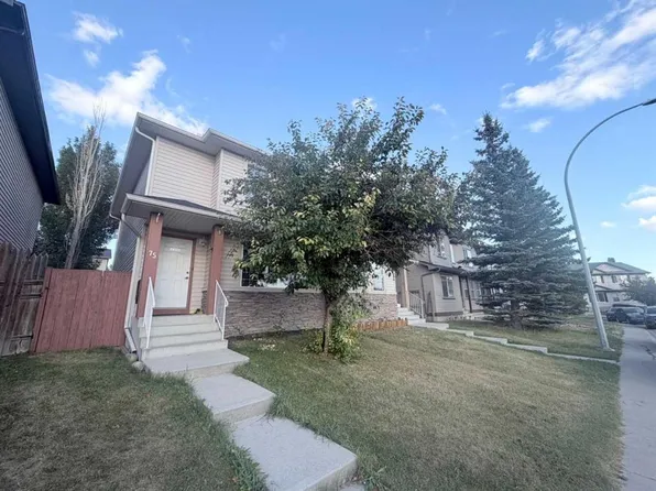 75 W Covepark Sq NE, Calgary, AB T3K 5W9