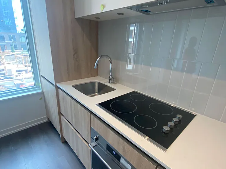 8 Beverley Glen Blvd #C206 — Photo 5