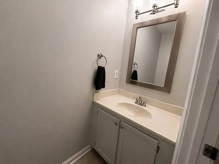 1591 Winthrope Dr — Photo 6