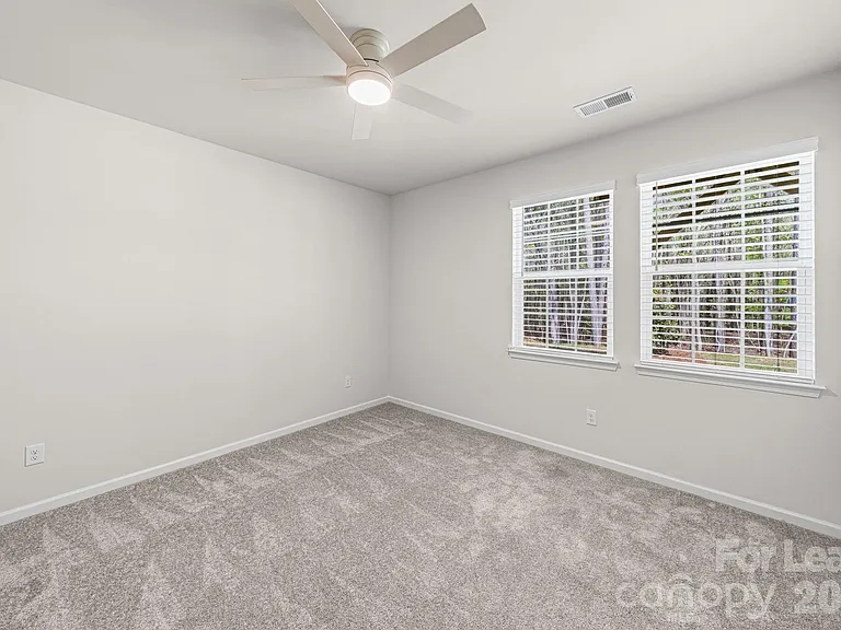1104 Bandon Dr — Photo 8