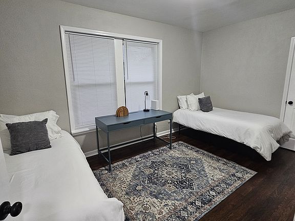 5th image of 485 Alexander St