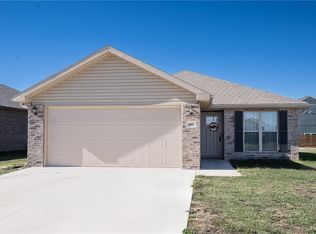 801 Robinson St, Pea Ridge, AR 72751